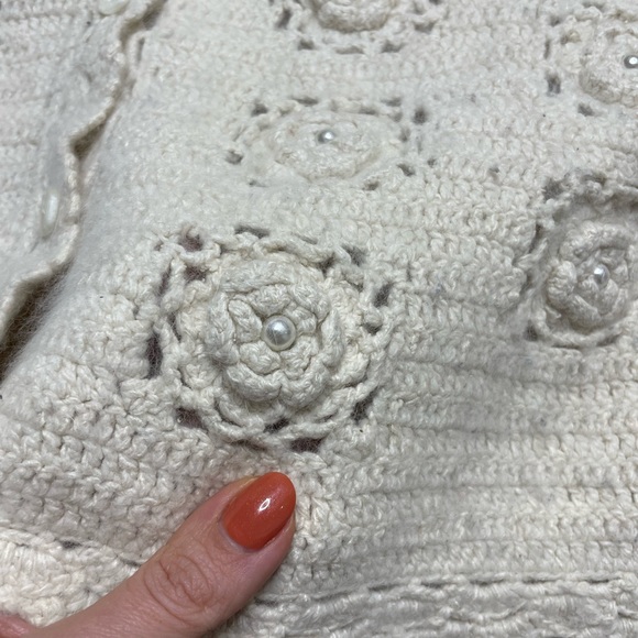 VTG Angora Crochet Knit 3D Flower Pearl Crop Cardigan Sweater S - Picture 6 of 7